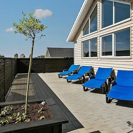 Luxury Pool Retreat By Sea - By Traum * Bogense