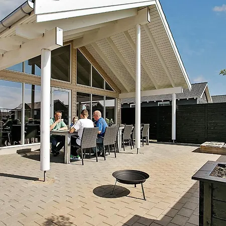 Luxury Pool Retreat By Sea - By Traum Ferienhaus *